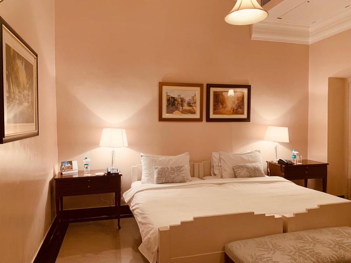 The Elgin Fairlawn, होटल Kolkata